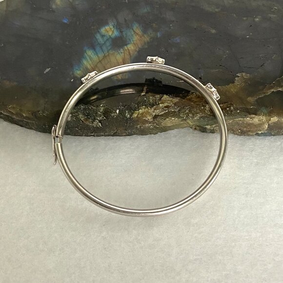 Sterling Silver 925 Youth XS Women Enamel Ladybug Oval Bangle Bracelet Sz 5.75" - Picture 3 of 16